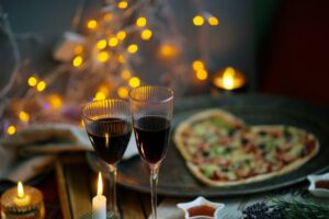 Should you pay for dates?