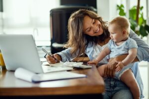 Can a woman have a career and a family simultaneously?